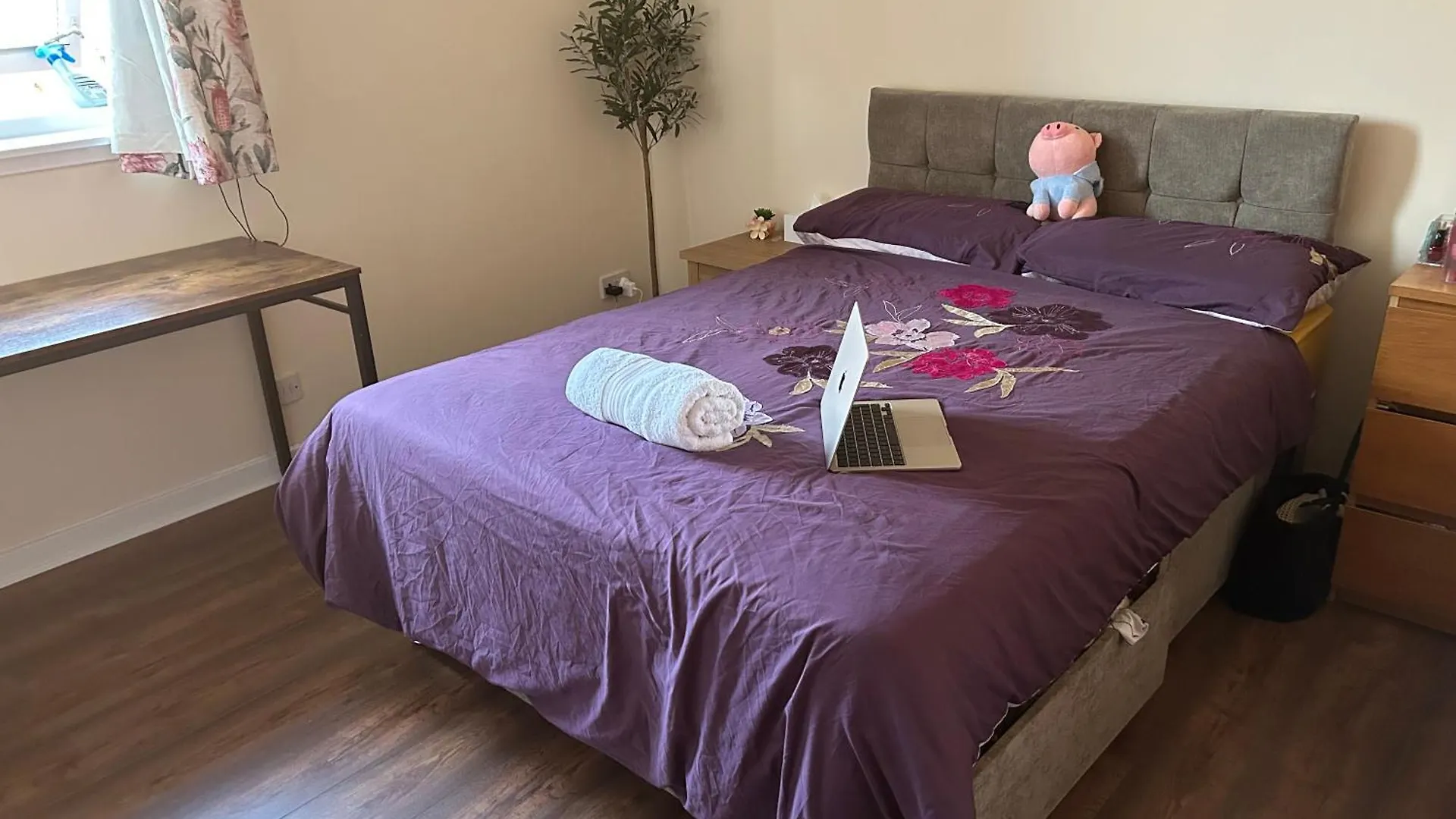 Spacious Room Close To Tram Edynburg Wielka Brytania